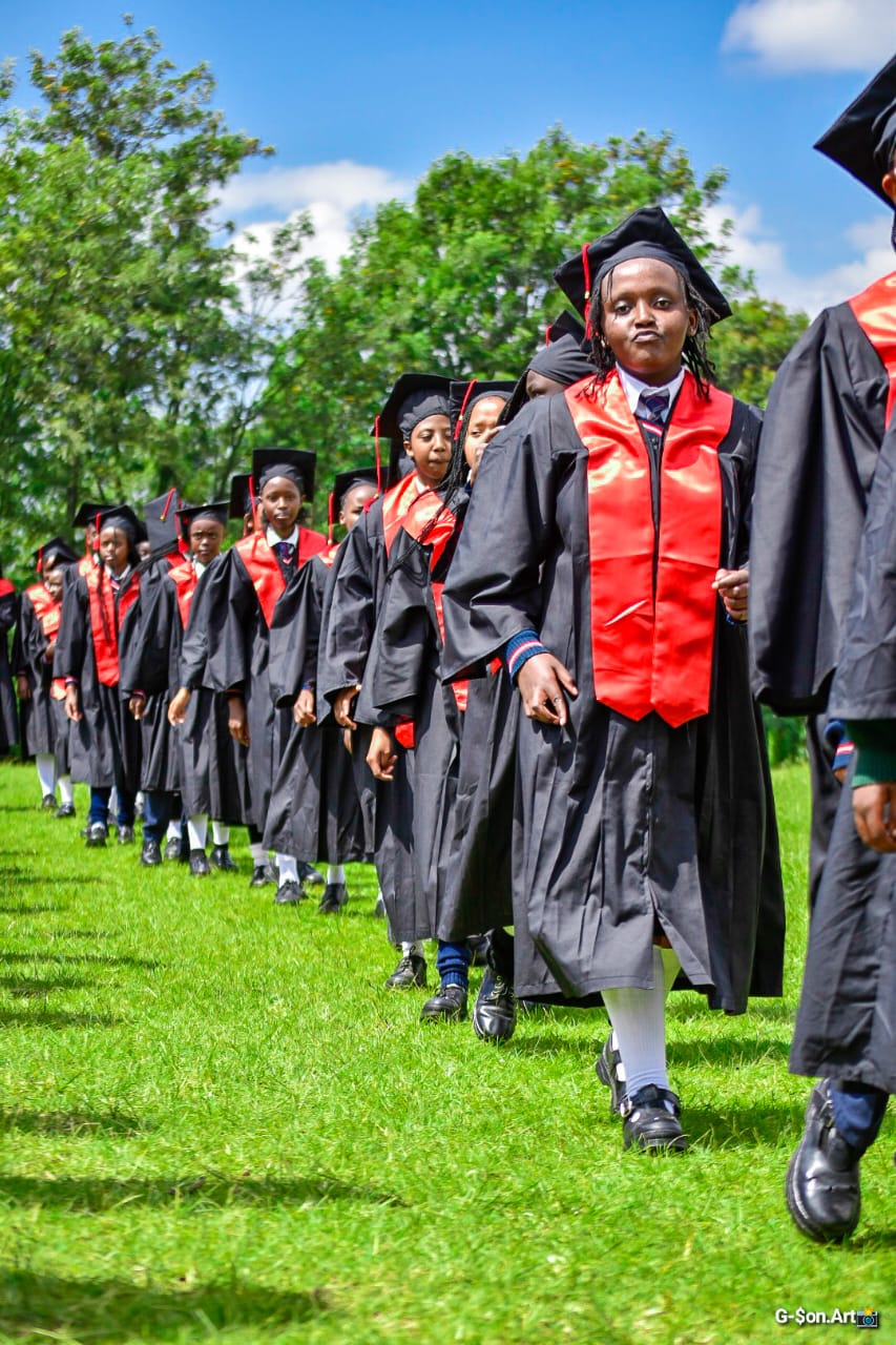 http://stgeorgesgrasslandschools.com/wp-content/uploads/2025/11/graduation-c.jpeg